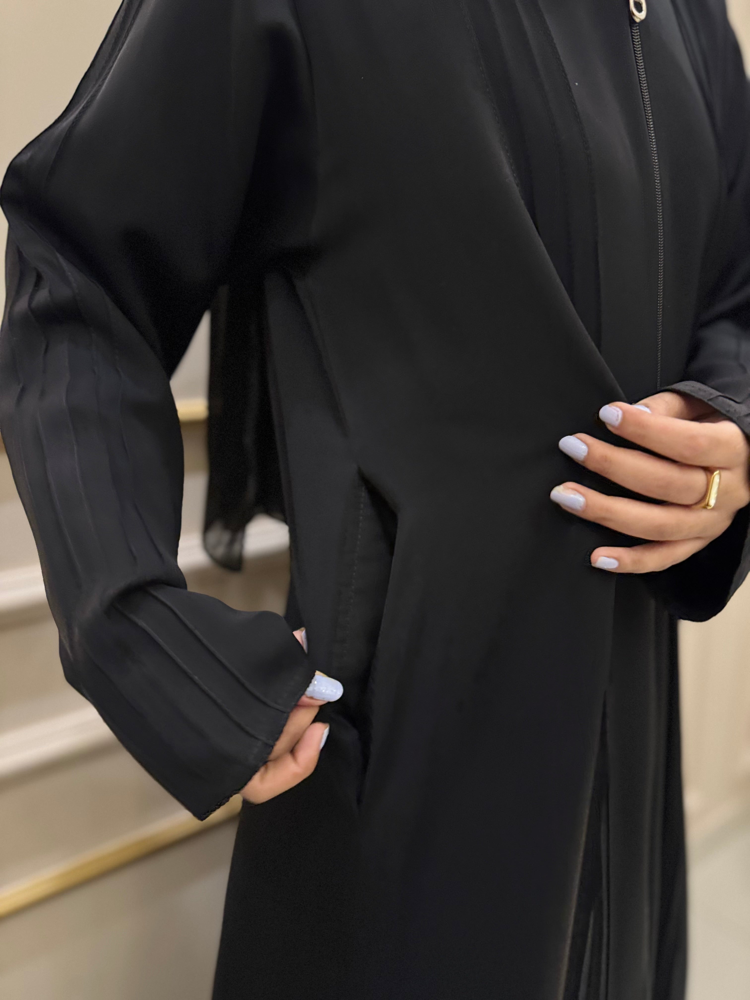Noureh Zip Abaya