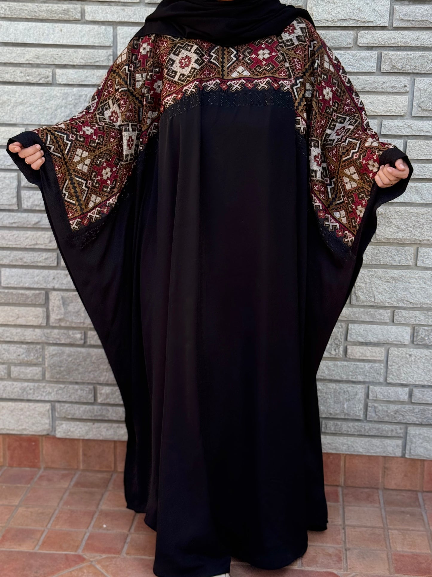 Noor-e-Naqsh Abaya